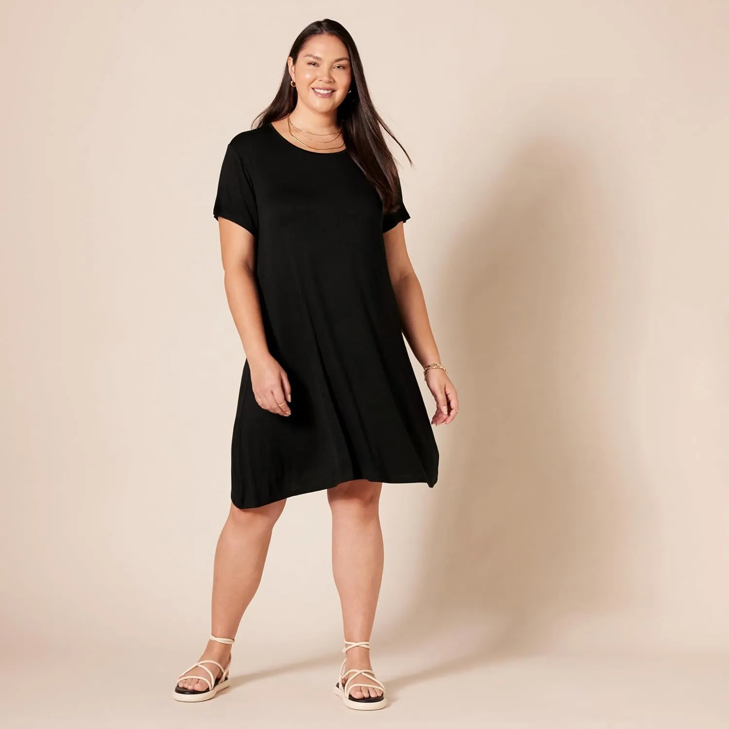 Amazon Essentials Women's Short-Sleeve Scoop Neck Swing Dress (Available in Plus Size)